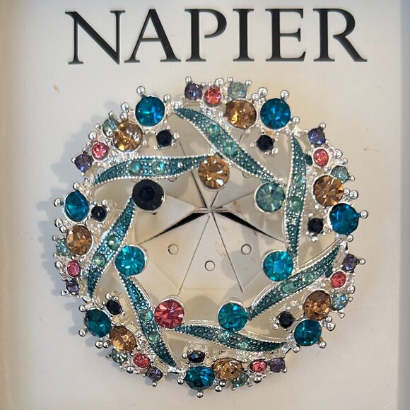 Napier Silver Rhinestone Wreath Brooch - Picture 2 of 4
